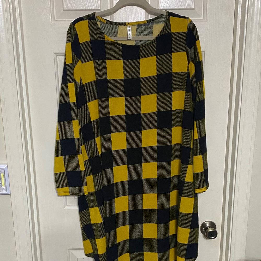 Emerald Yellow and Black Checkered Fabric